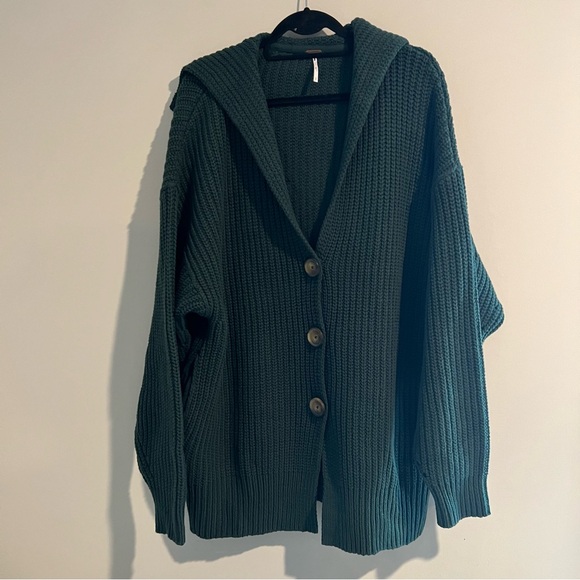 Free People Swim Too Deep Cardi in Deepest Spruce - Picture 5 of 10
